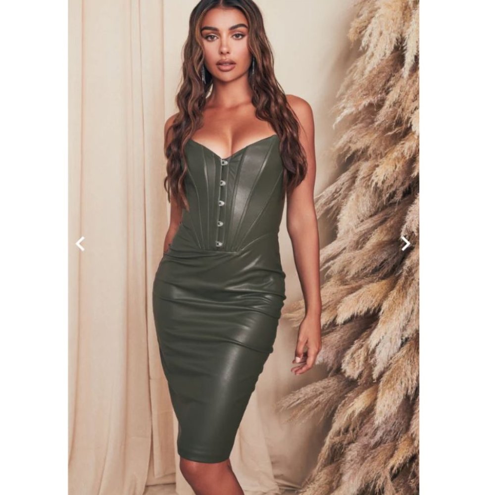 Lavish Alice Lavish Alice